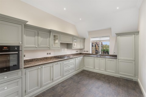 Click the photo for more details of Godswell Park, Church Street, Bloxham