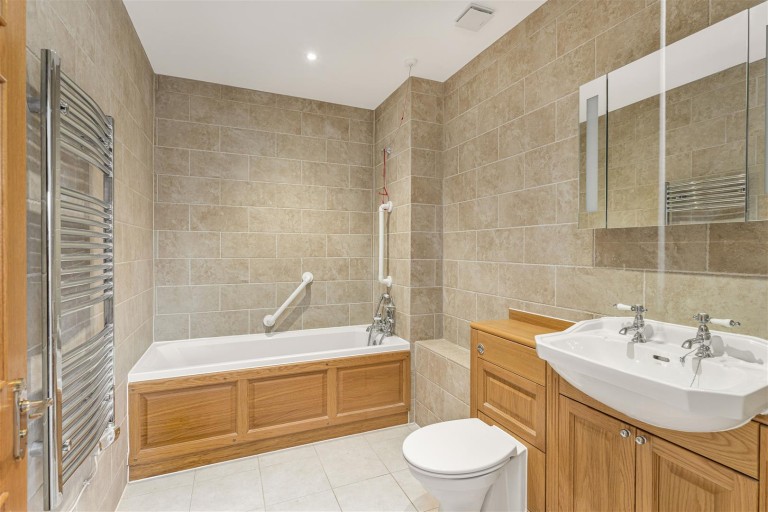 Images for Godswell Park, Church Street, Bloxham