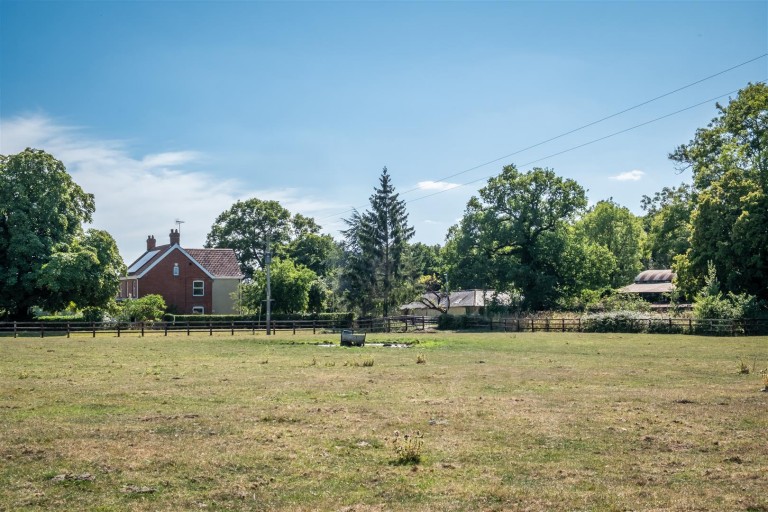 Images for Lot 3 - Amouracre Farm, Wiltshire