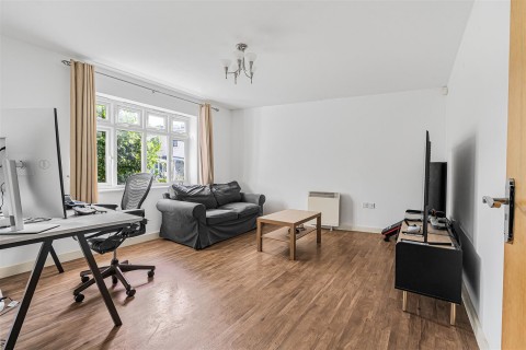 Click the photo for more details of Pearl Close, Cambridge