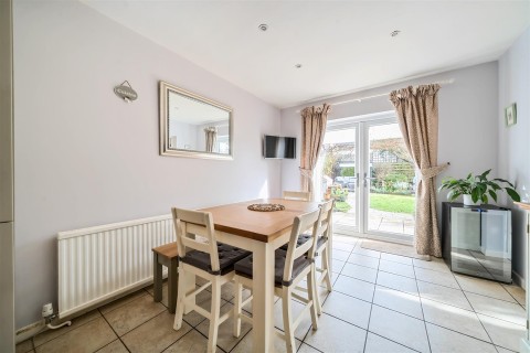 Click the photo for more details of Malt Field, Lympstone, Exmouth