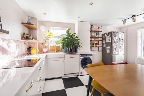 Click the photo for more details of Walpole Road, Cambridge