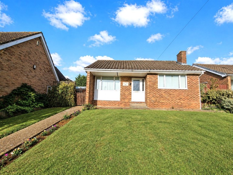 Images for Greenview Drive, Northampton, NN2