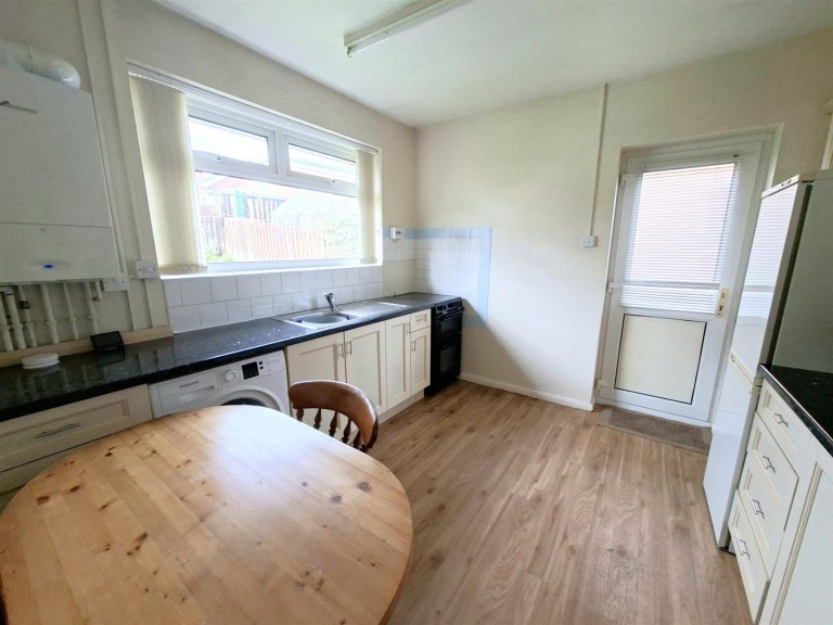 Images for Greenview Drive, Northampton, NN2