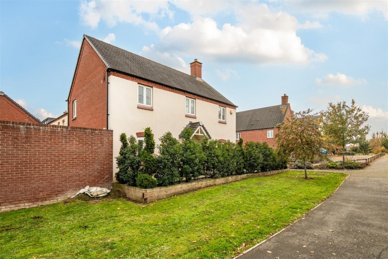 Click the photo for more details of Ratcliffe Close, Old Stratford, MK19