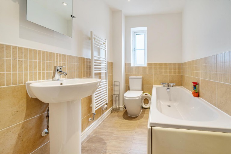 Images for Ratcliffe Close, Old Stratford, MK19