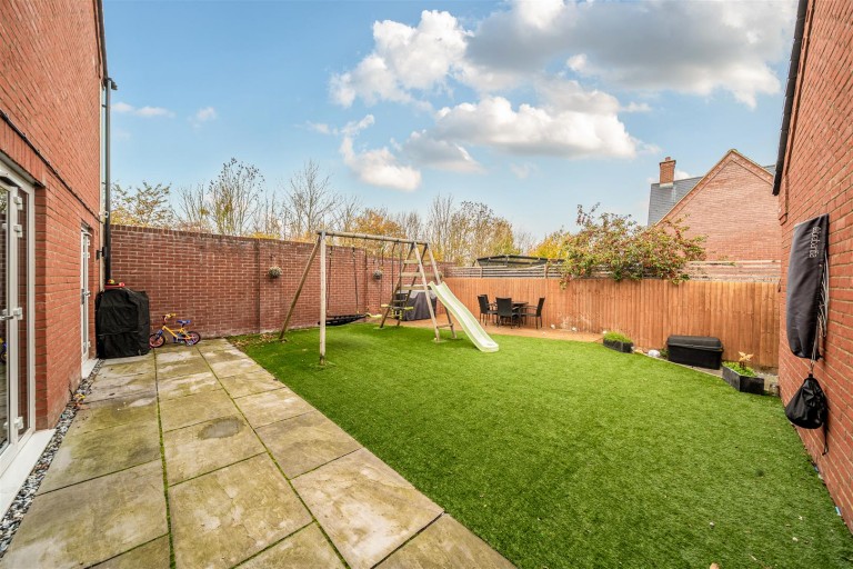 Images for Ratcliffe Close, Old Stratford, MK19