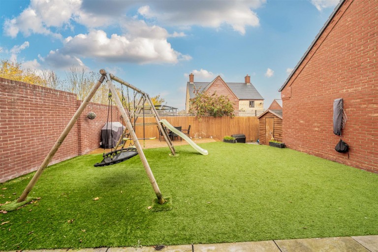 Images for Ratcliffe Close, Old Stratford, MK19