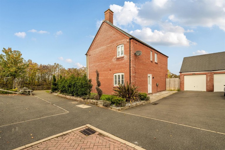 Images for Ratcliffe Close, Old Stratford, MK19