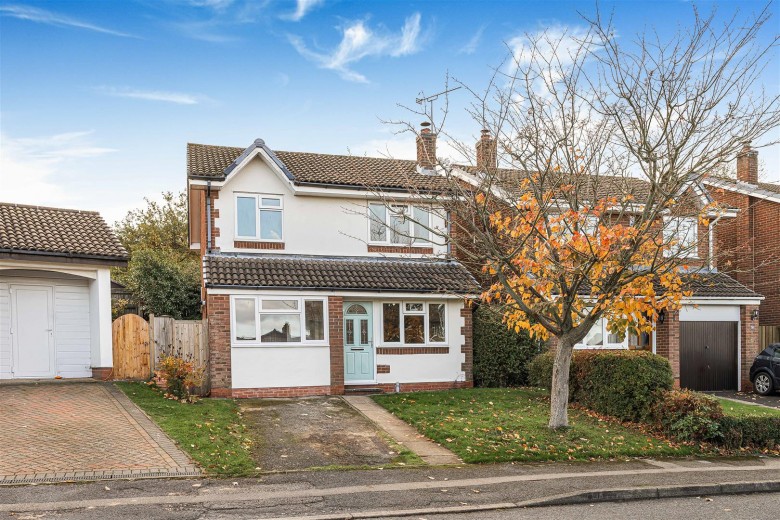 Click the photo for more details of Greenway, Braunston, NN11