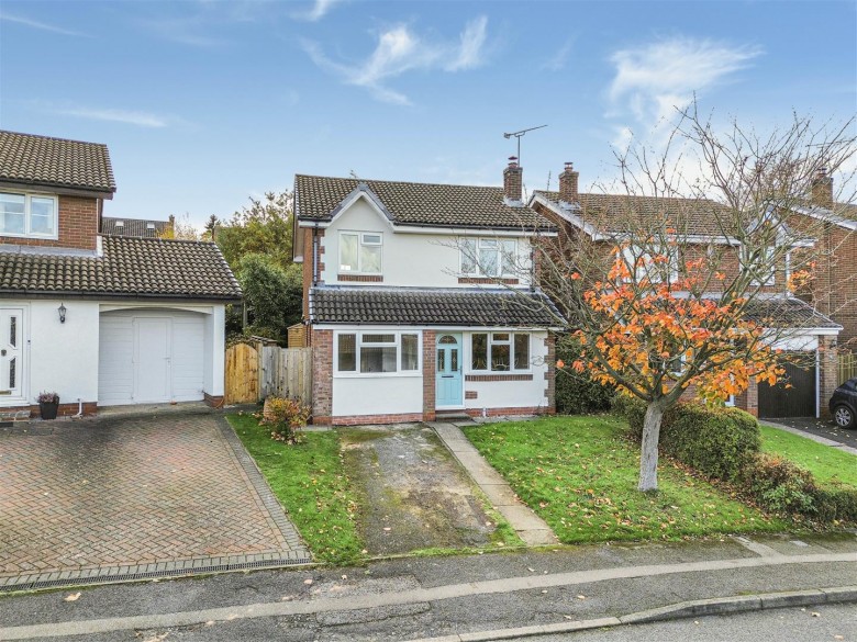 Click the photo for more details of Greenway, Braunston, NN11