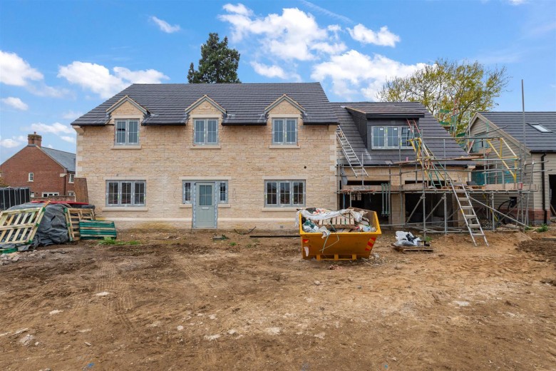 Click the photo for more details of Main Road, Barleythorpe, Rutland