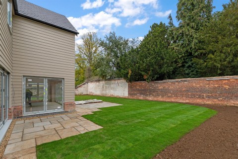 Click the photo for more details of Main Road, Barleythorpe, Rutland