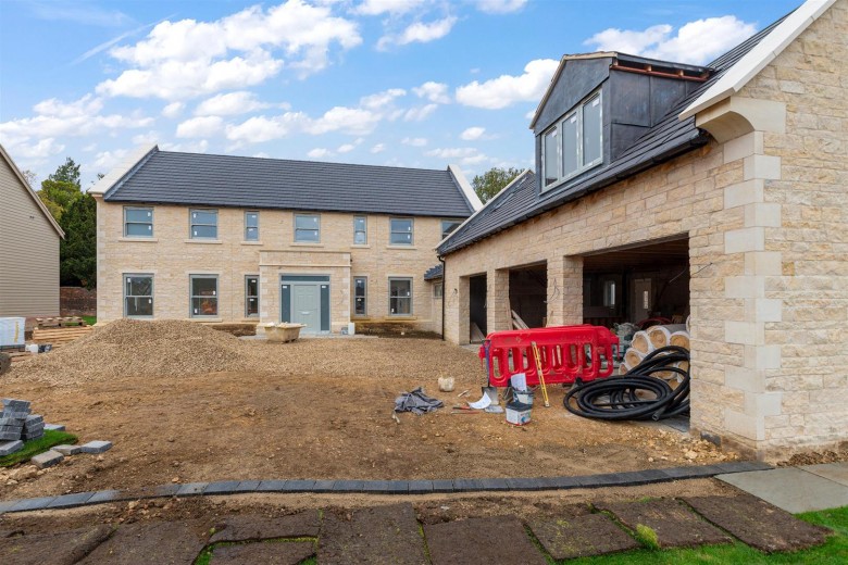 Click the photo for more details of Main Road, Barleythorpe, Rutland