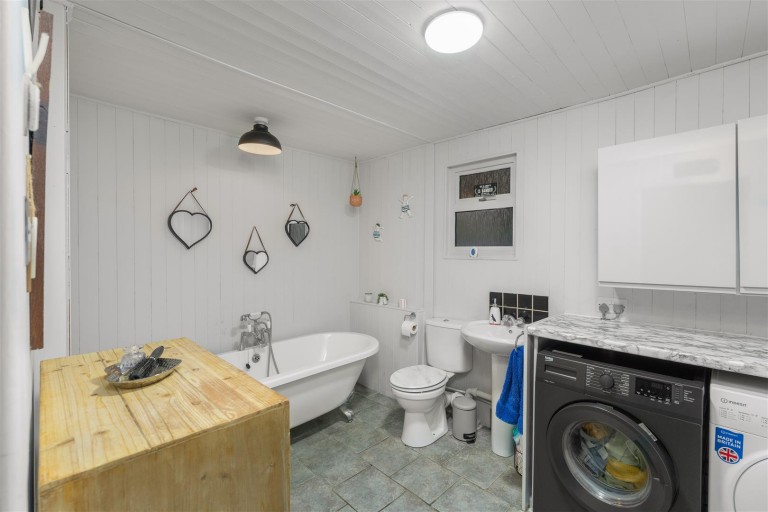 Images for Orchard Way, Kings Sutton, Banbury