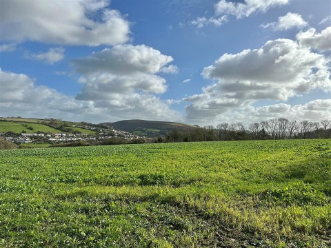 Click the photo for more details of Tawstock, Barnstaple