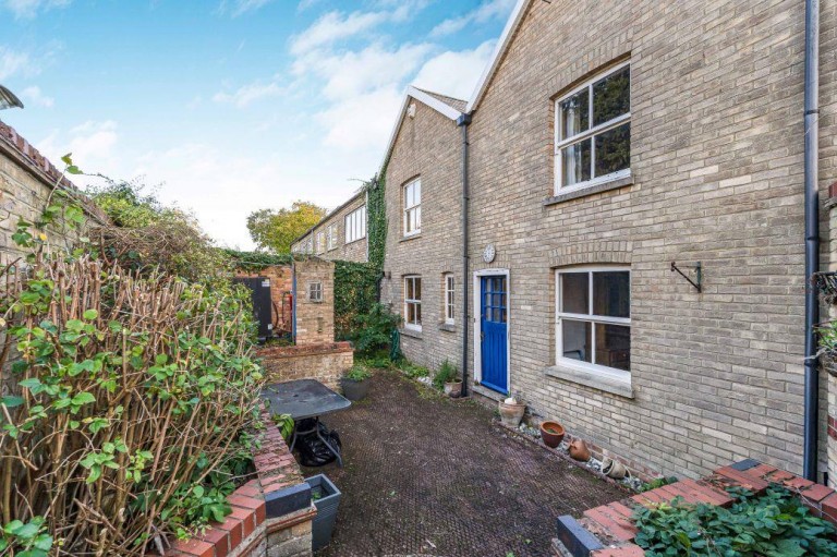 Images for Hillrow, Haddenham