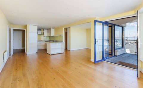 Click the photo for more details of Cowes, Isle of Wight