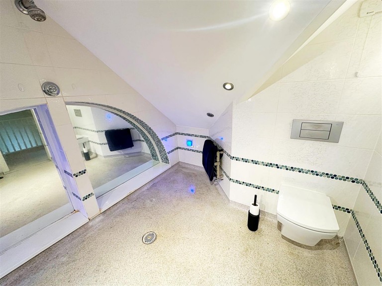 Images for Lansdowne Road, Torquay