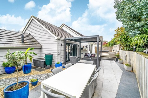 Click the photo for more details of School Hill, Shortlanesend, Truro