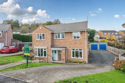 Click the photo for more details of Cypress Drive, Yeovil, Somerset