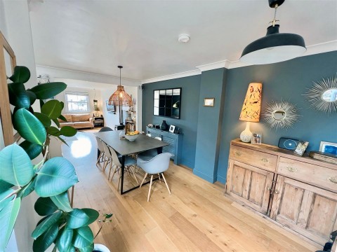 Click the photo for more details of School House Gardens, Loddiswell