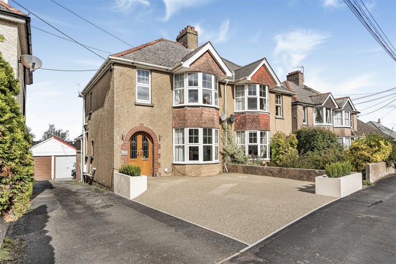 Click the photo for more details of 129 Crediton Road, Okehampton