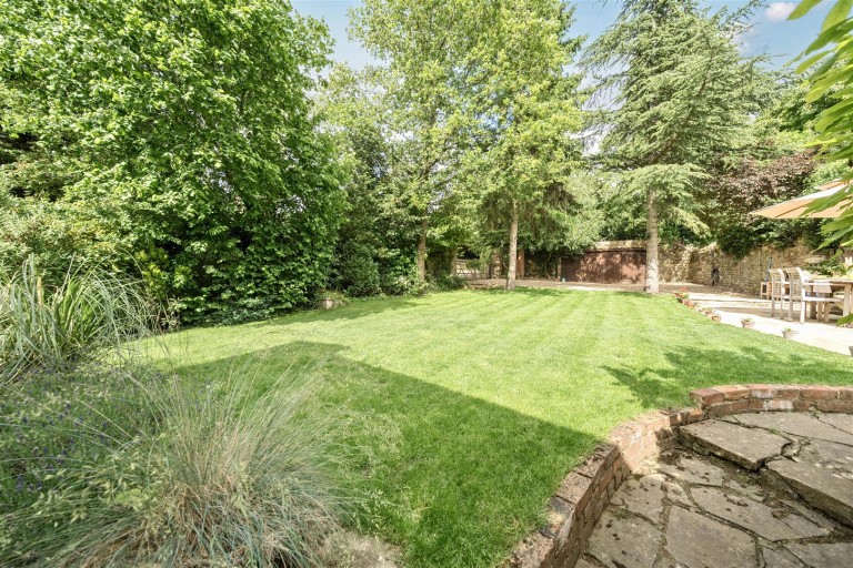 Images for Northampton Road, Blisworth, NN7