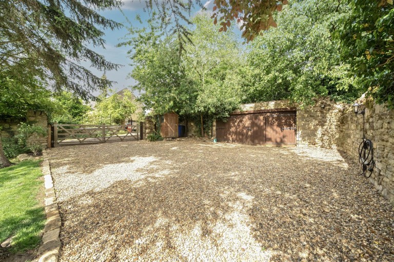 Images for Northampton Road, Blisworth, NN7