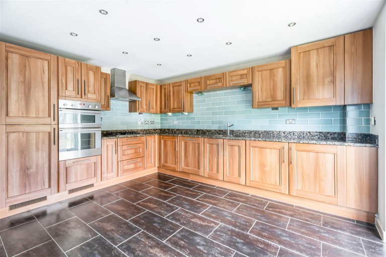 Images for Farnborough Drive, Daventry, NN11