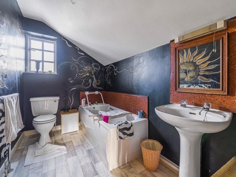 Images for 52 Broad Street, Lyme Regis