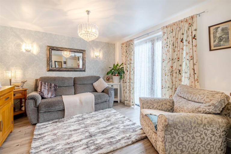 Images for Stratford Road, Roade, NN7