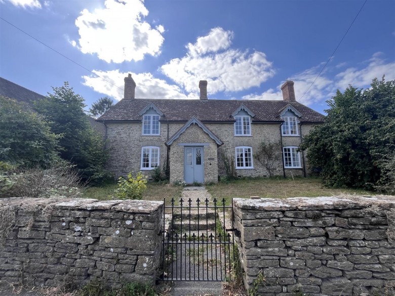 Click the photo for more details of Longburton