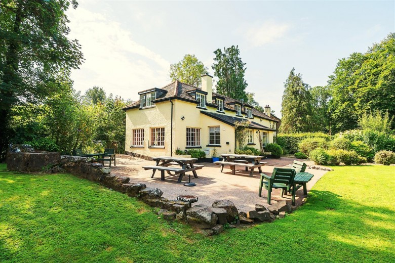 Click the photo for more details of Bickleigh, Tiverton