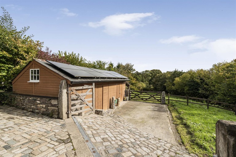 Images for Middlewood, North Hill, Launceston | 1 Acre