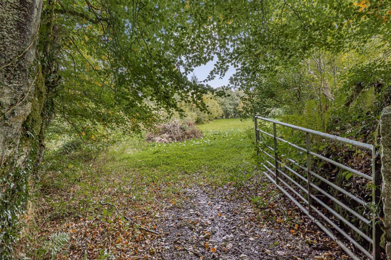 Images for Middlewood, North Hill, Launceston | 1 Acre