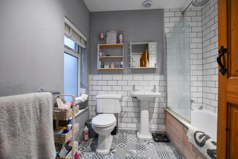 Images for Stanley Road, Newmarket