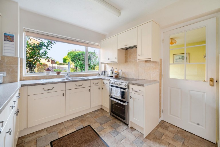 Images for Bradden Way, Greens Norton, NN12