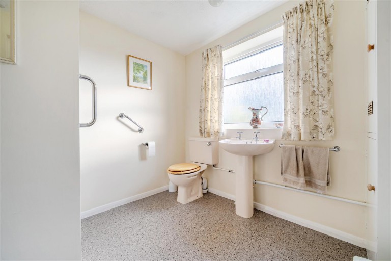 Images for Bradden Way, Greens Norton, NN12