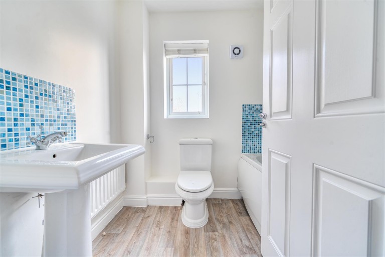 Images for The Old Woodyard, Silverstone, NN12