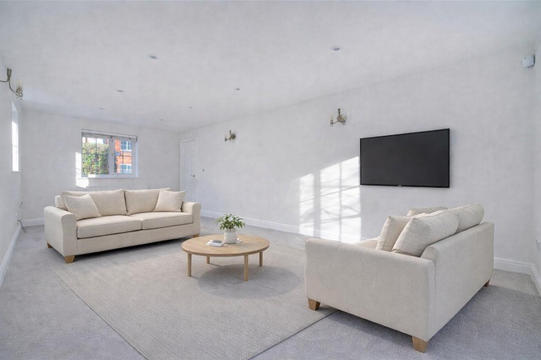 Images for The Old Woodyard, Silverstone, NN12