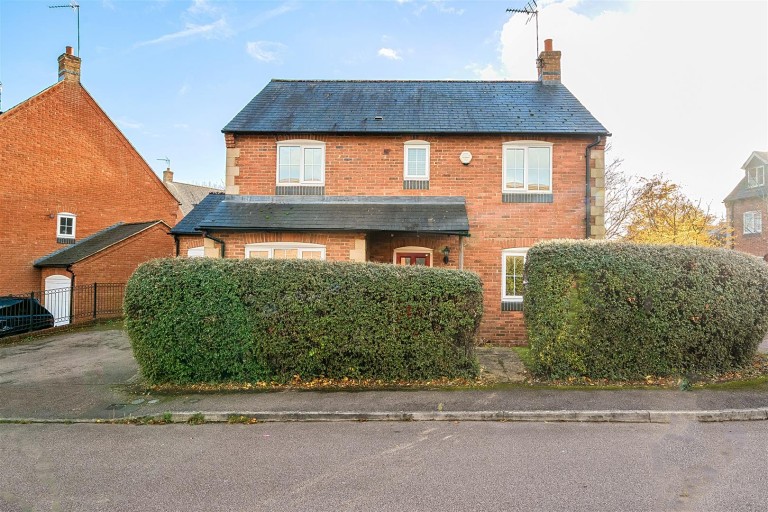 Images for The Old Woodyard, Silverstone, NN12