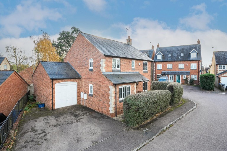 Images for The Old Woodyard, Silverstone, NN12