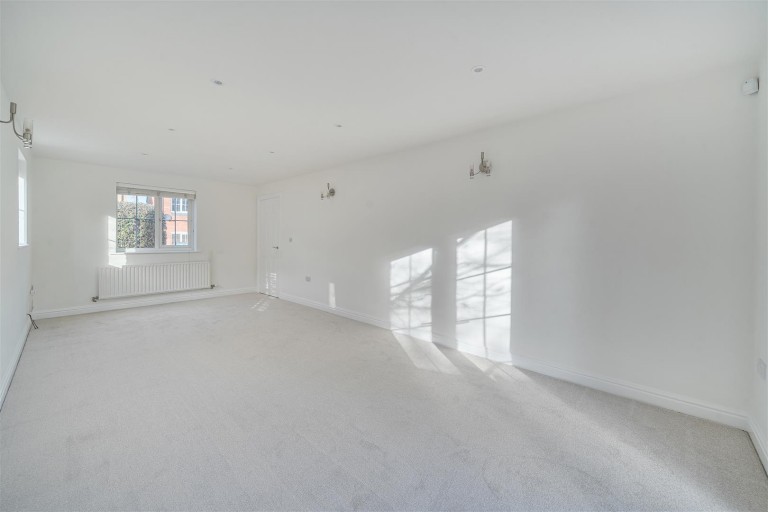 Images for The Old Woodyard, Silverstone, NN12