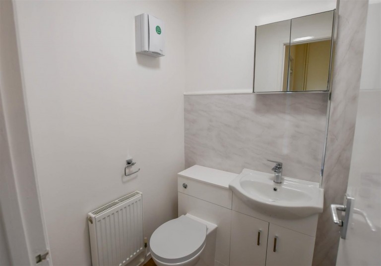 Images for Brickfields Avenue, Newmarket