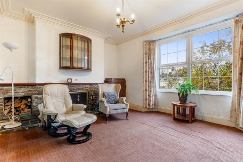 Click the photo for more details of South Ford Road, Dartmouth