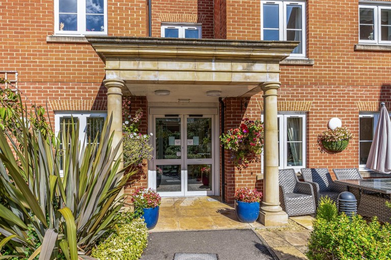 Images for Foxhall Court, School Lane, Banbury