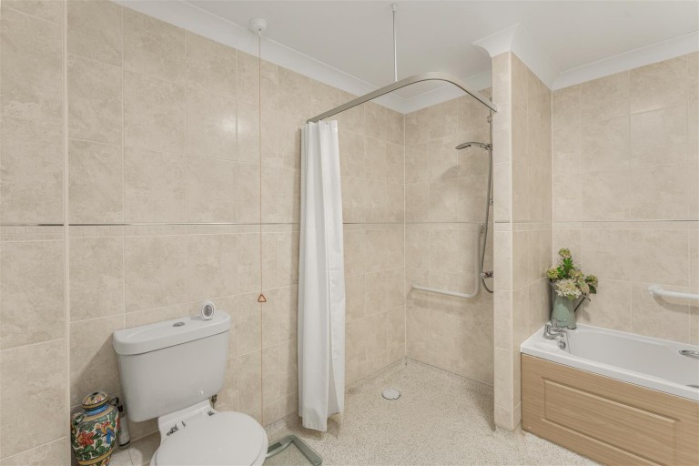 Images for Foxhall Court, School Lane, Banbury