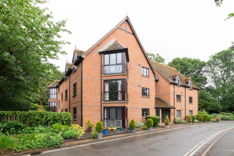 Click the photo for more details of Hornbeam Close, Woodlands, Banbury