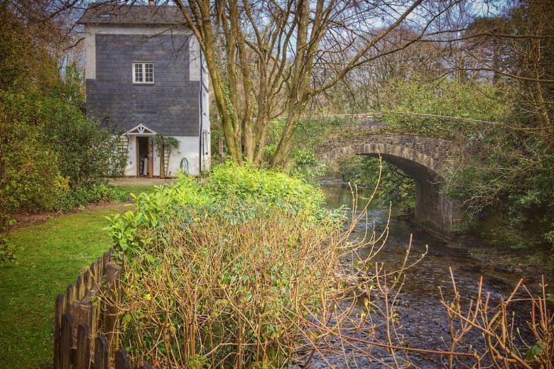 Click the photo for more details of Avonwick, South Brent